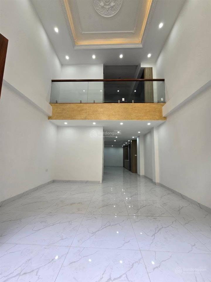 Gần phố mình khai 35m2 x5t giá 6.45 tỷ sổ cc có tl bao qh 2 thoáng dân xây ở ngay