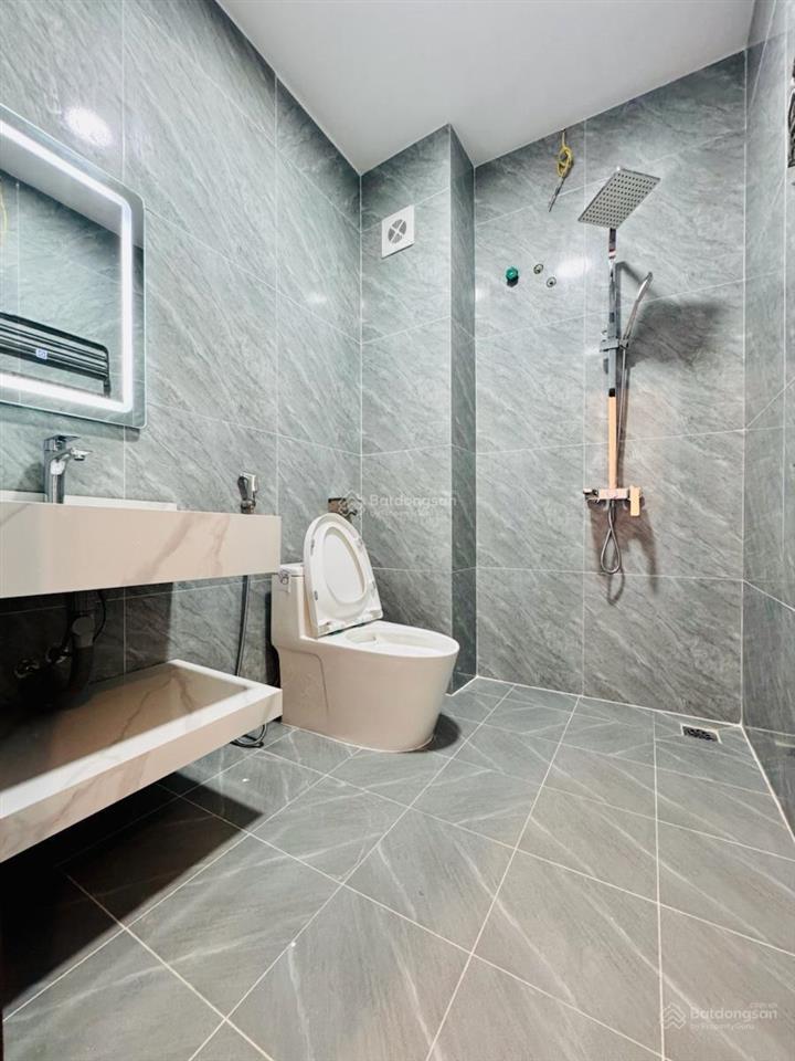 Ô tô đỗ phố lĩnh nam 40m2 x5t thang máy nhập khẩu 2 thoáng sổ cc có tl bao qh