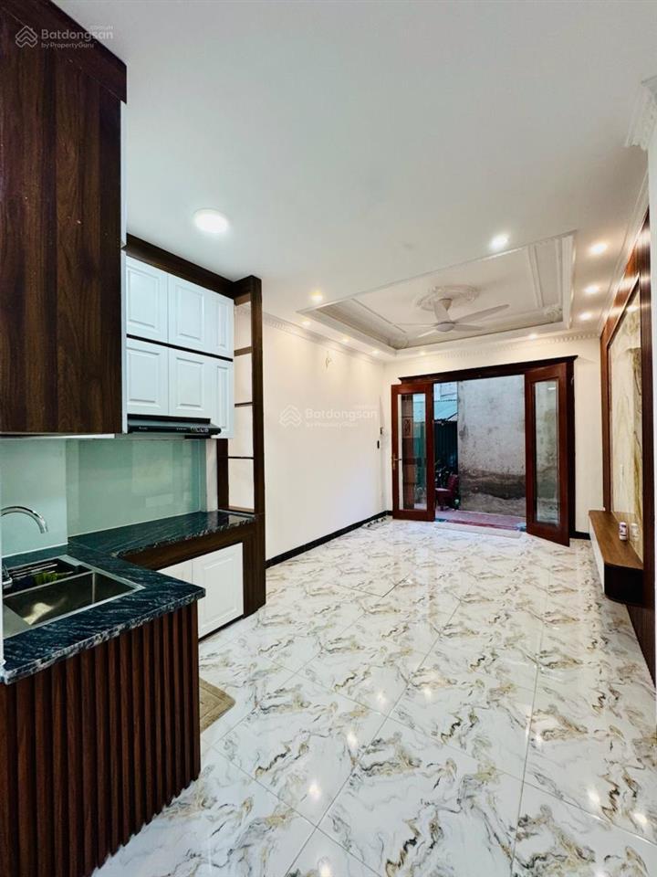 Ô tô đỗ phố lĩnh nam 40m2 x5t thang máy nhập khẩu 2 thoáng sổ cc có tl bao qh