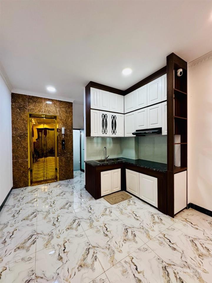 Ô tô đỗ phố lĩnh nam 40m2 x5t thang máy nhập khẩu 2 thoáng sổ cc có tl bao qh