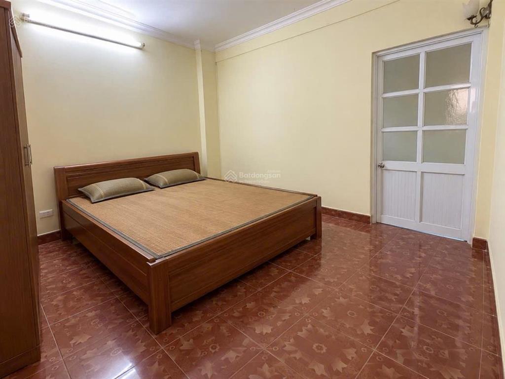 Mặt ngõ kd phố dương văn bé 20 m ra mặt phố nhà đẹp 5t 40m2 giá nhỉnh 6 tỷ sổ cc có tl bao qh