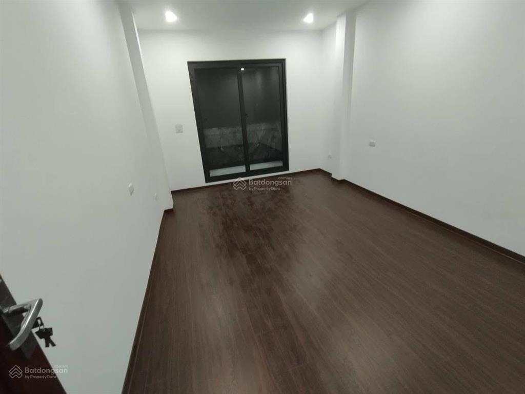 6 tầng ngõ ba gác giá tốt gần phố vĩnh tuy25m2 x6t giá 4.1 tỷ sổ cc có tl