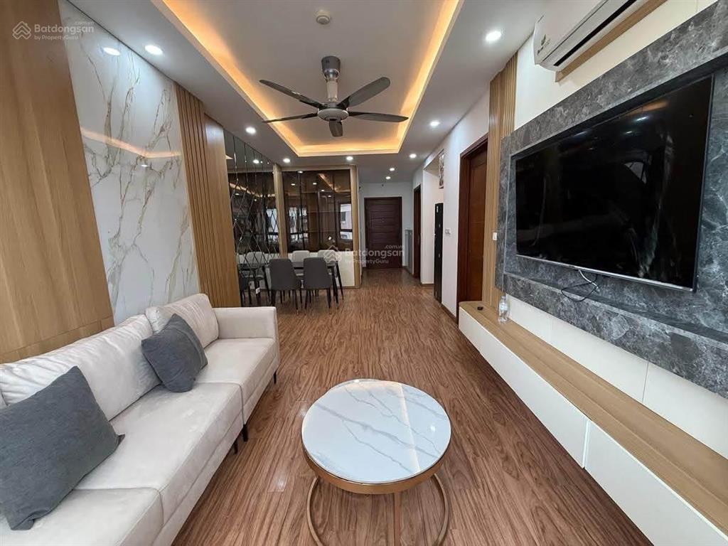 Gần phố trương định 30m2 x5t giá 5.9 tỷ sổ cc 2 thoáng có tl bao qh