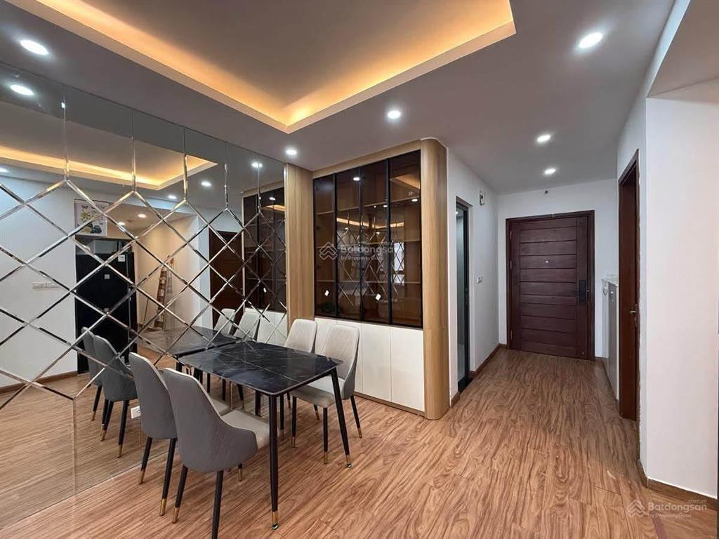 Gần phố trương định 30m2 x5t giá 5.9 tỷ sổ cc 2 thoáng có tl bao qh