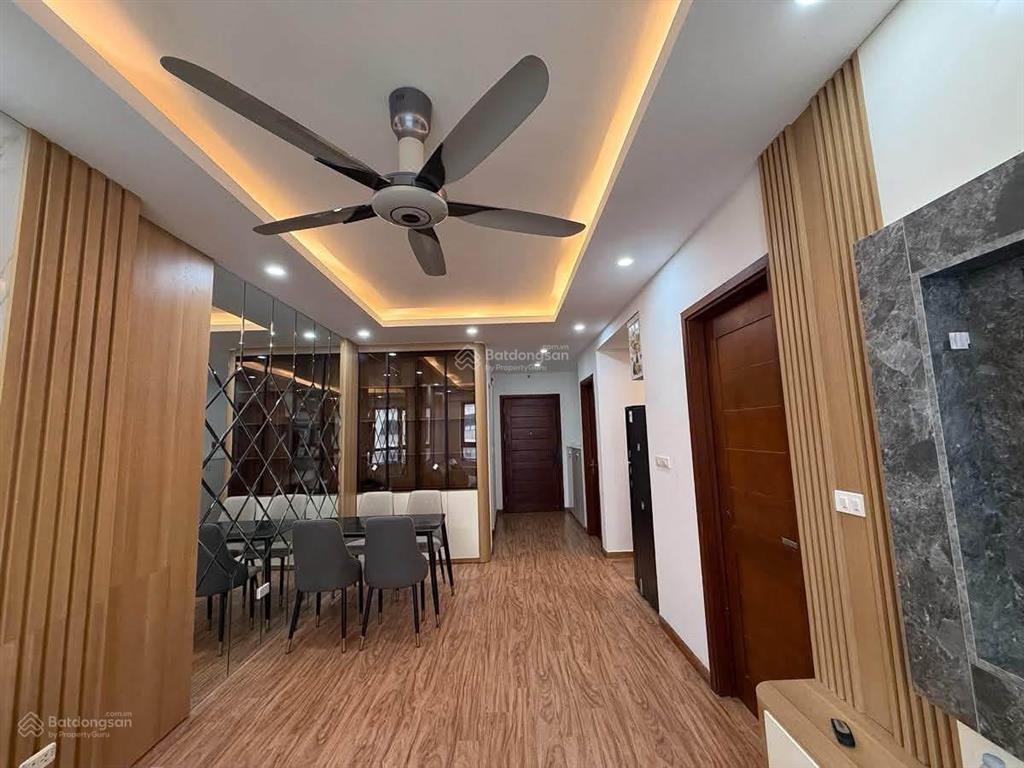 Gần phố trương định 30m2 x5t giá 5.9 tỷ sổ cc 2 thoáng có tl bao qh