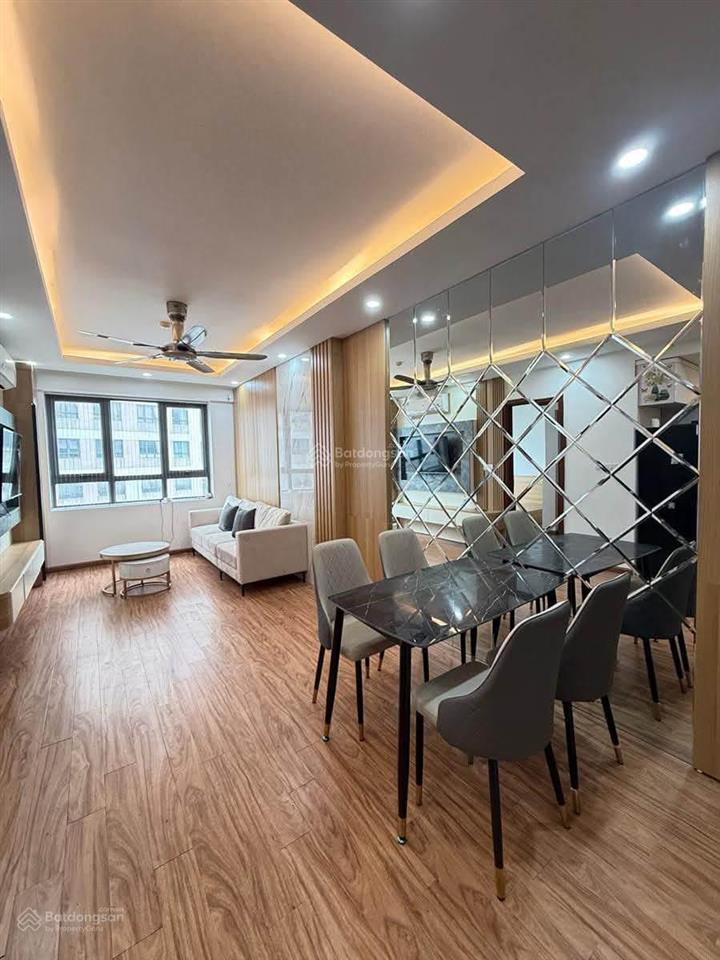 Gần phố trương định 30m2 x5t giá 5.9 tỷ sổ cc 2 thoáng có tl bao qh