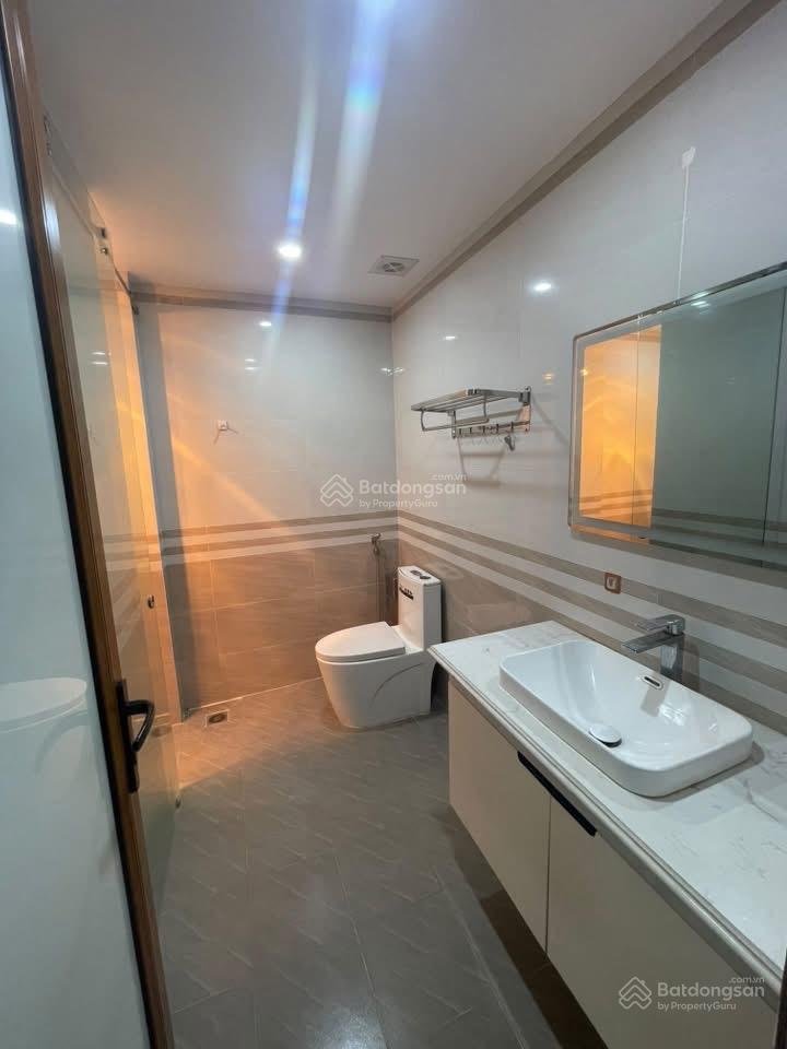 Ô tô đỗ phố nguyễn đức cảnh 30m2 x 5t giá nhỉnh 6 tỷ sổ cc 2 thoáng có tl