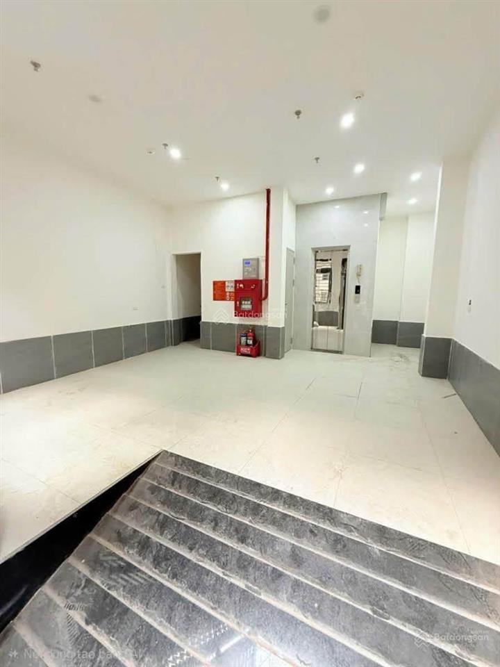 Sát phố đại la 60m2 x5t giá 12 tỷ sổ cc đủ pccc đủ gpxd có tl bao qh 2 thoáng 8 pn