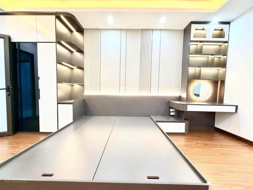 Gần phố trương định 50mx4t giá 7.5 tỷ sổ cc 2 thoáng dân xây ở ngay bao qh