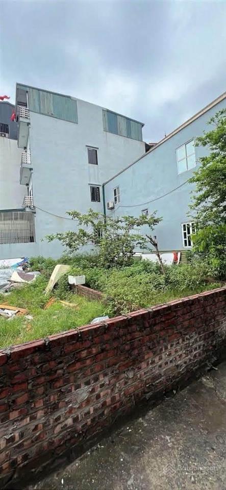 Gần phố yên duyên 50m2 đất giá 6.6 tỷ có tl bao qh, vị trí đẹp đất vuông vắn