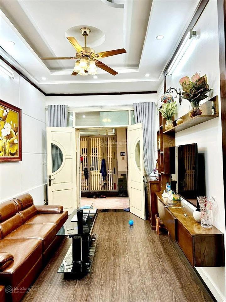 Ngõ ba gác tránh phố định công 40m2 x5t nhà xây mới sổ cc giá 6.6 tỷ có tl bao qh