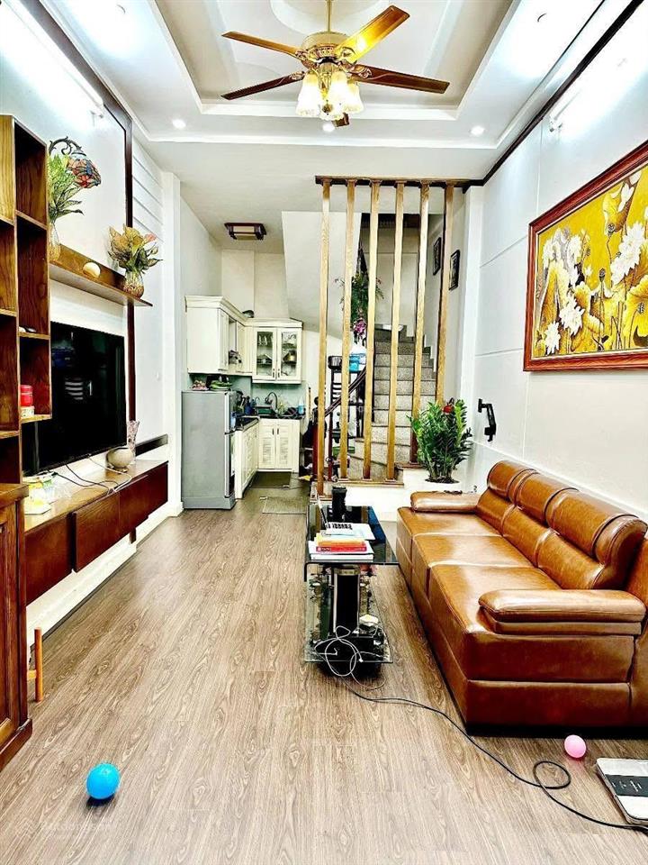 Ngõ ba gác tránh phố định công 40m2 x5t nhà xây mới sổ cc giá 6.6 tỷ có tl bao qh