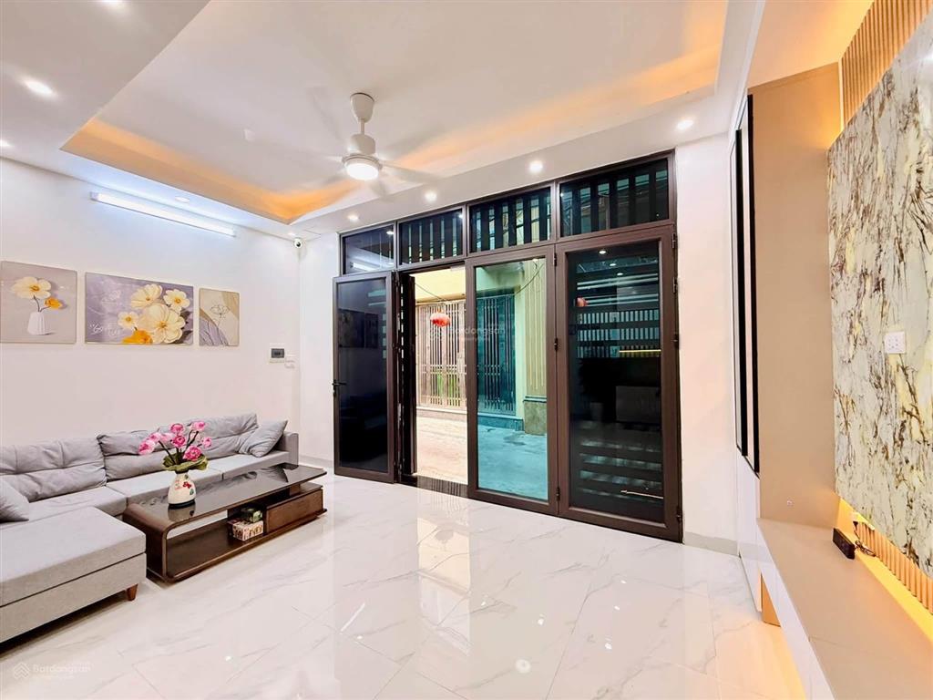 Sát các bệnh viện lớn khu phương mai 64m2 x5t giá 12 tỷ sổ cc 2 thoáng 8pn ở ngay có tl