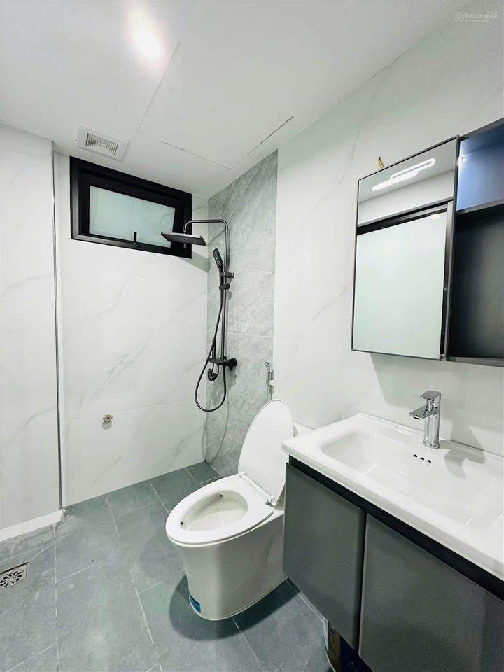 Nhỉnh 6 tỷ có ngay 1 căn phố trần khát chân 37m2 x5t xây mới coong 2 thoáng sổ cc có tl