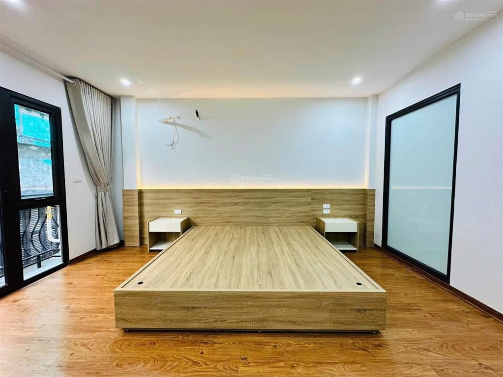 Nhỉnh 6 tỷ có ngay 1 căn phố trần khát chân 37m2 x5t xây mới coong 2 thoáng sổ cc có tl