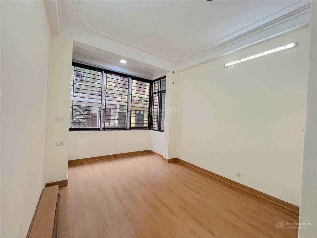 Sát phố tân mai 40m2 x 5t, giá nhỉnh 7 tỷ sổ cc có tl bao qh 2 thoáng dân xây