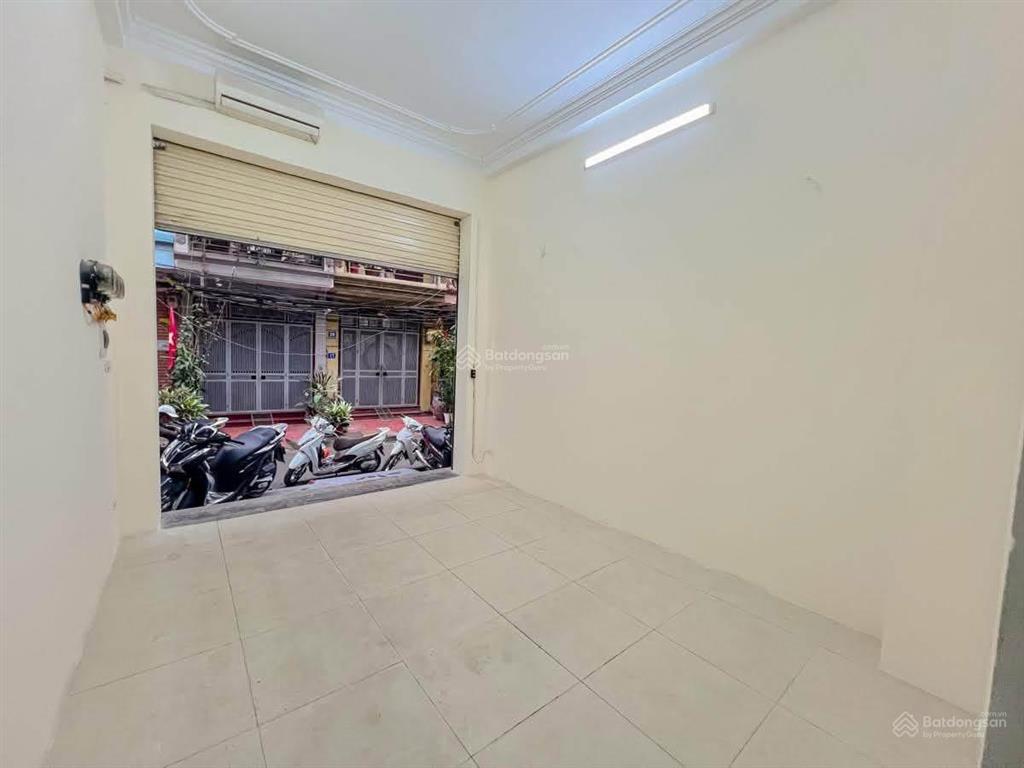 Sát phố tân mai 40m2 x 5t, giá nhỉnh 7 tỷ sổ cc có tl bao qh 2 thoáng dân xây