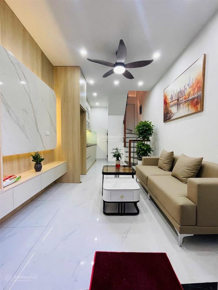 Gần phố trần khát chân 35m2 x5t giá nhỉnh 6 tỷ sổ cc có tl 2 thoáng dân xây ở ngay