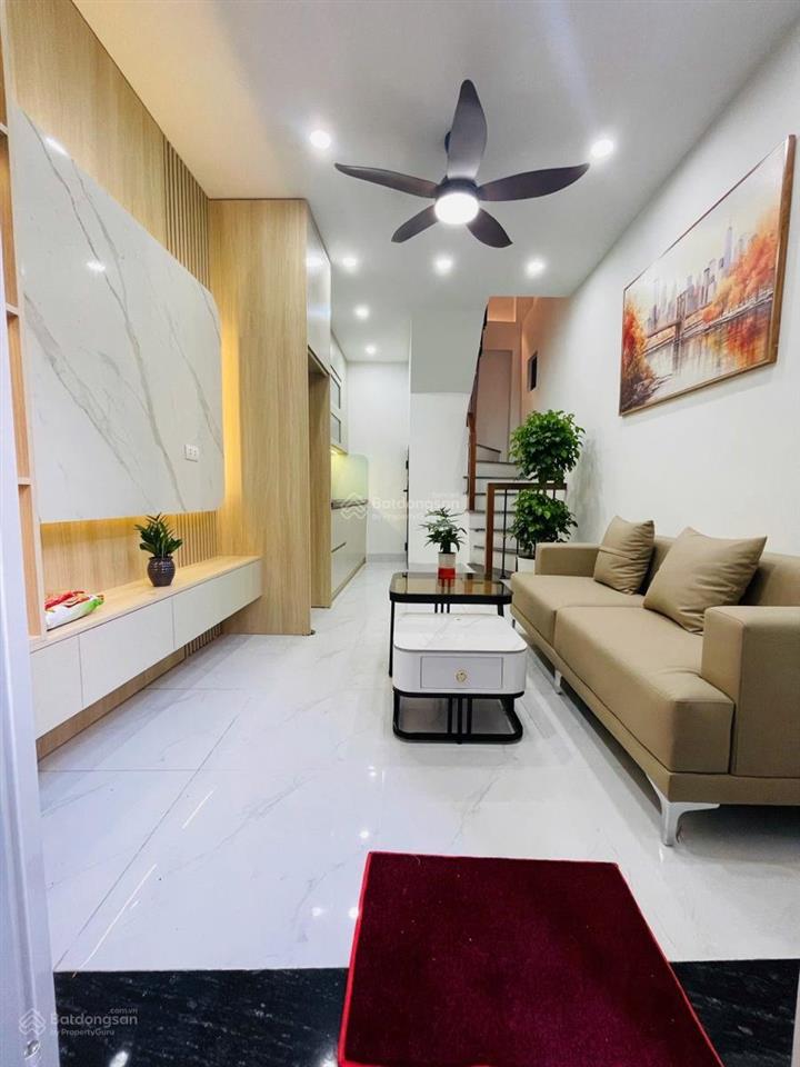 Gần phố trần khát chân 35m2 x5t giá nhỉnh 6 tỷ sổ cc có tl 2 thoáng dân xây ở ngay