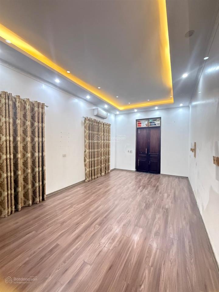 Ô tô đỗ cổng phố minh khai 40m2 x5t 2 thoáng dân xây thoáng mát ở ngay full nội thất giá 8 tỷ sổ cc