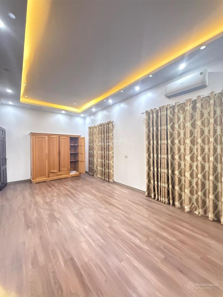 Ô tô đỗ cổng phố minh khai 40m2 x5t 2 thoáng dân xây thoáng mát ở ngay full nội thất giá 8 tỷ sổ cc