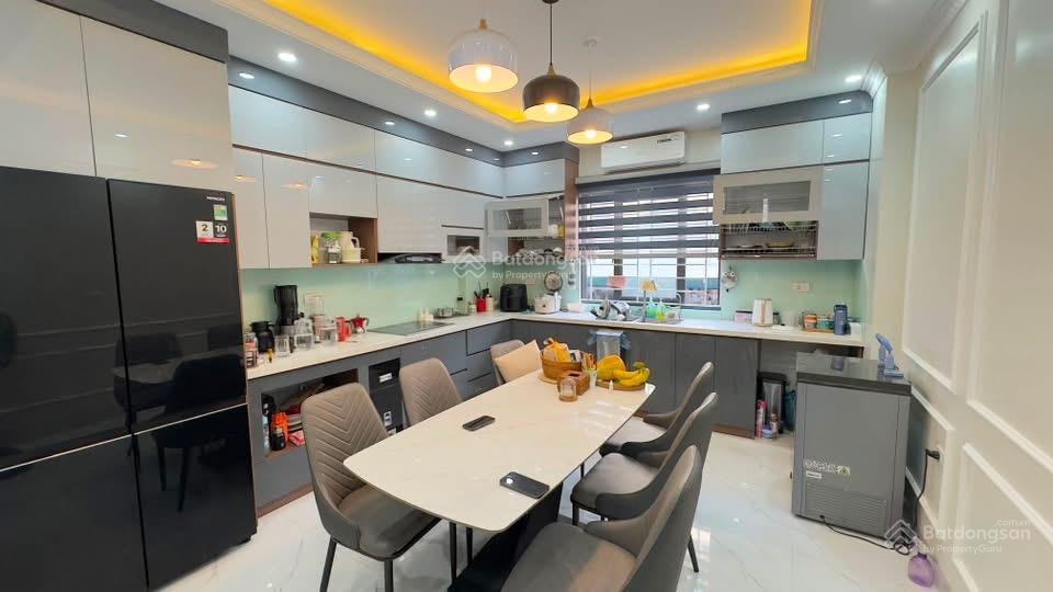 Gần phố trương định 40m2 x5t giá 5.8 tỷ sổ cc có tl 2 thoáng dân xây ở ngay bao qh