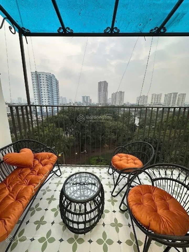 Lô góc 2 thoáng chung cư hồ đền lừ 70m2 t5 giá nhỉnh 4 tỷ sổ đỏ cc có tl