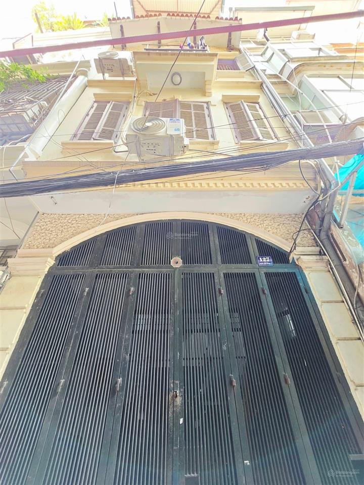 Gần phố tam trinh 40m2 x5t giá 5.7 tỷ sổ đỏ vuông vắn 2 thoáng trước sau dân xây kiên cố ở ngay