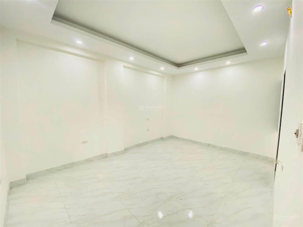 Mặt ngõ kinh doanh phố giáp bát 40m2 x5t giá 8 tỷ sổ cc có tl bao qh
