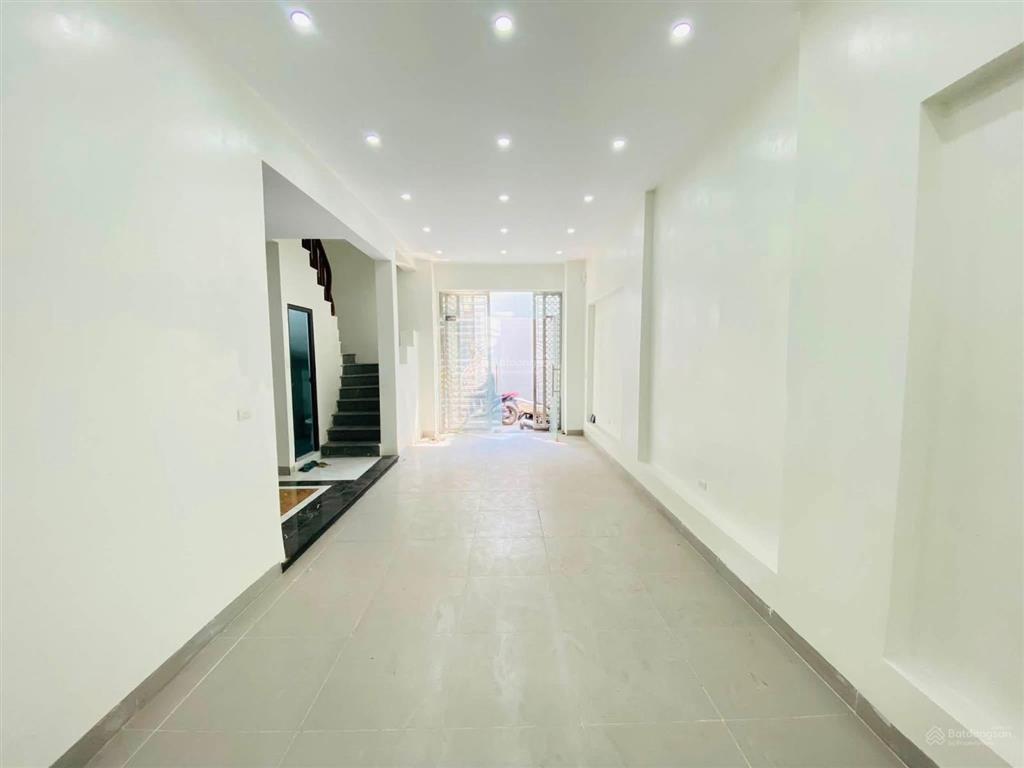 Mặt ngõ kinh doanh phố giáp bát 40m2 x5t giá 8 tỷ sổ cc có tl bao qh