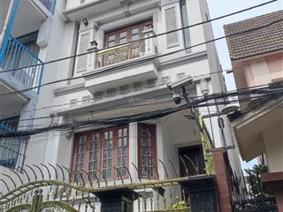 Tòa nhà 4 tầng 12 phòng (5x20m), có thang máy. dòng tiền 1,2 tỷ/năm. cách sân bay 600m  21,5 tỷ