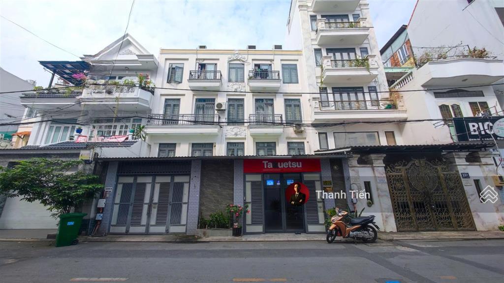 Bán nhà mặt tiền 11x18m. hầm 3 tầng. hdt 80tr/tháng. ngay trường sơn, hồng hà. cách sân bay 500m