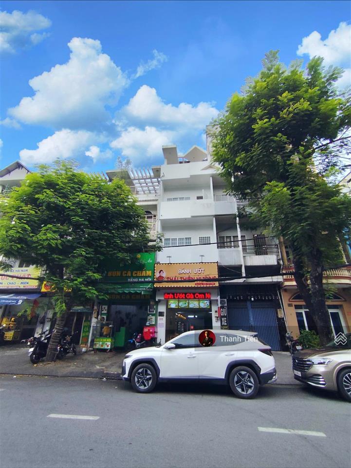 Một trong số ít bàu cát đôi. nhà 5 tầng 4x19m. hđt 45tr/tháng  vị trí đẹp. giá giảm sâu