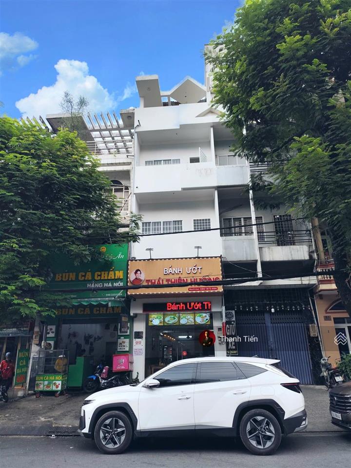 Một trong số ít bàu cát đôi. nhà 5 tầng 4x19m. hđt 45tr/tháng  vị trí đẹp. giá giảm sâu