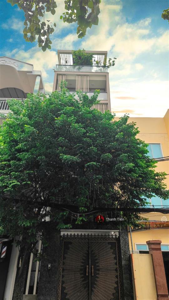Tòa nhà hầm + 6 tầng thang máy (5,5x24m). ngay khách sạn đệ nhất, đoạn kinh doanh tốt  33 tỷ