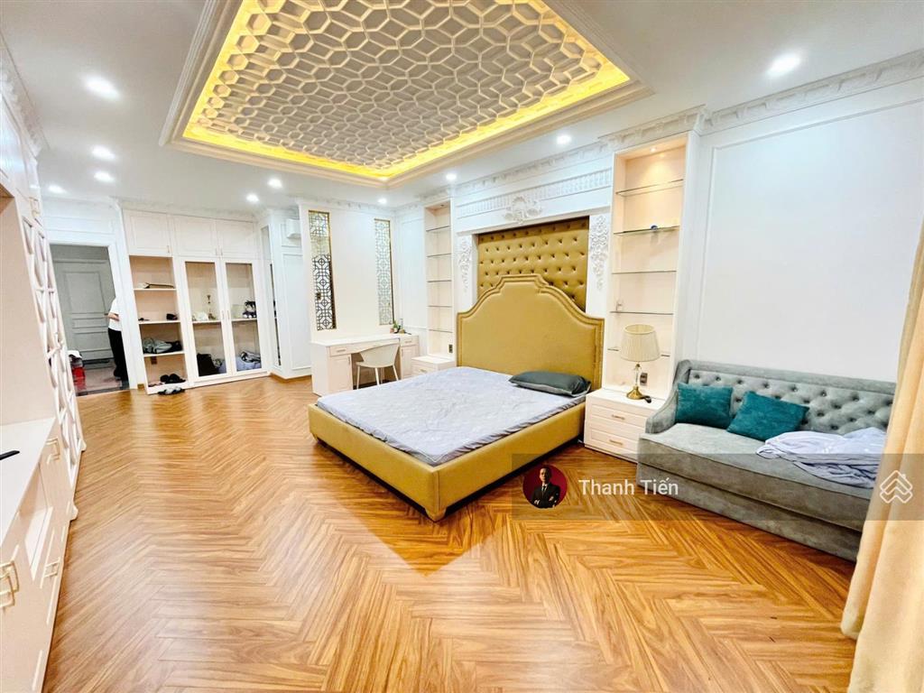 Bán nhà 6 tầng thang máy (6,5x17m). 18 phòng full nội thất. đường nhựa 8m lê văn sỹ  23 tỷ tl