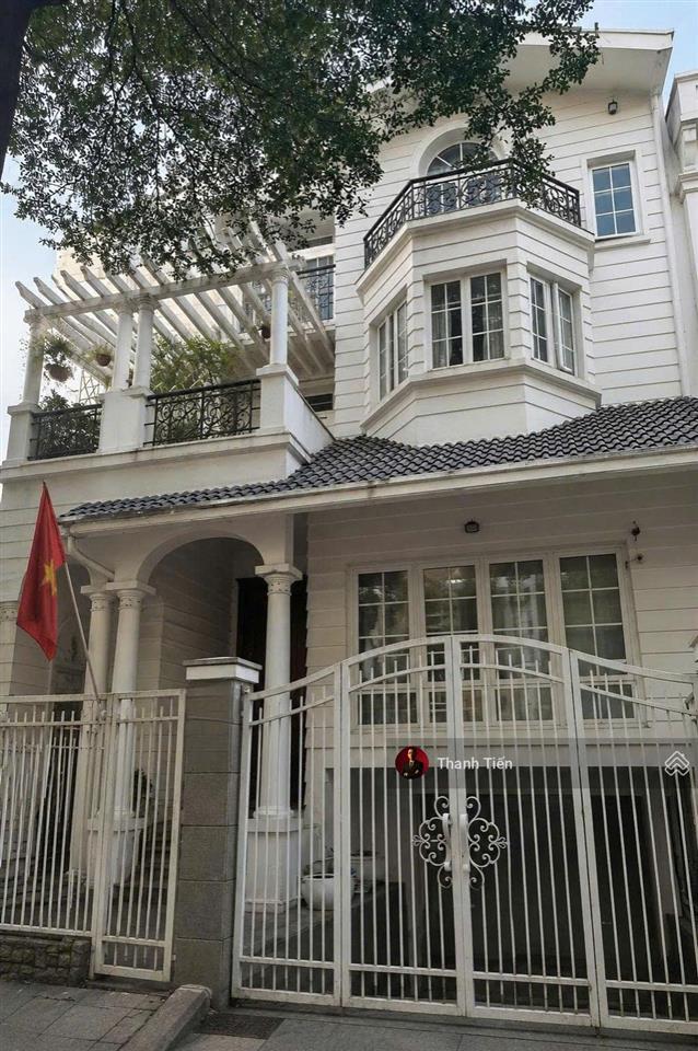 Mặt tiền nguyễn minh hoàng k300 rẻ hơn hẻm. biệt thự tân cổ điển 7x14m. giảm 2 tỷ về 23 tỷ tl