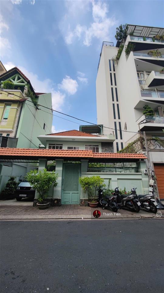 Mặt tiền đường 2 chiều. bán biệt thự sân vườn (11x15m). 156m2. khu vip gần sân bay tsn