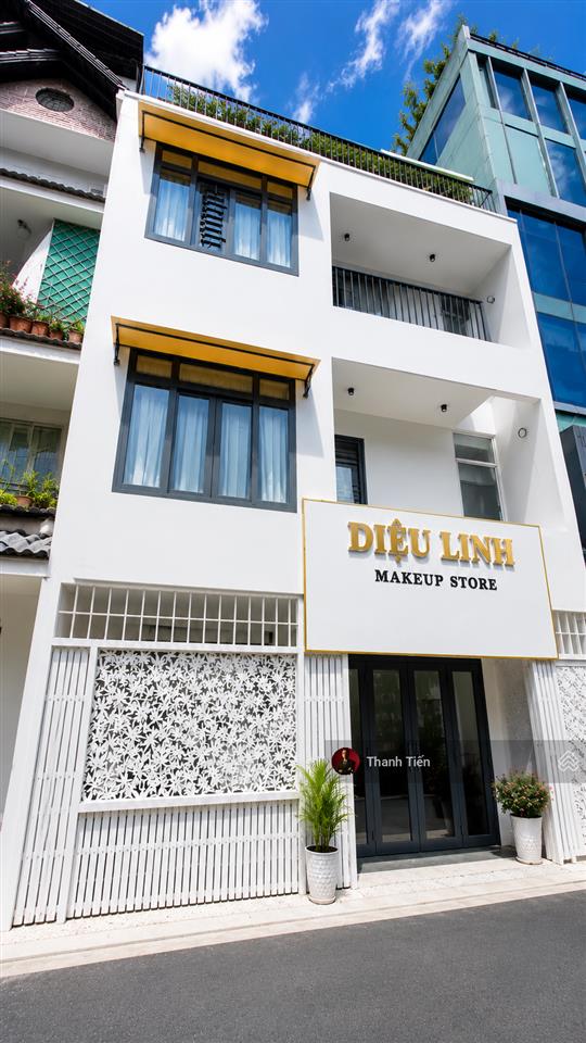 Khuôn đất siêu hiếm 8x18m, sẵn nhà 4 tầng. hđt 70tr/th. hẻm nhựa 8m sát mặt tiền trương công định