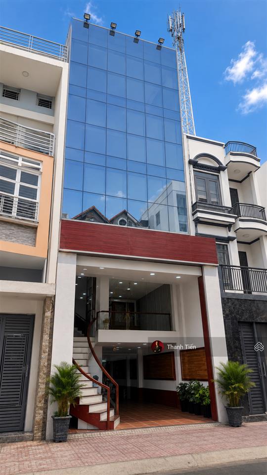 Bán tòa nhà văn phòng 5 tầng thang máy. 99,5m2. sát mặt tiền cộng hòa, đối diện etown  chỉ 24 tỷ