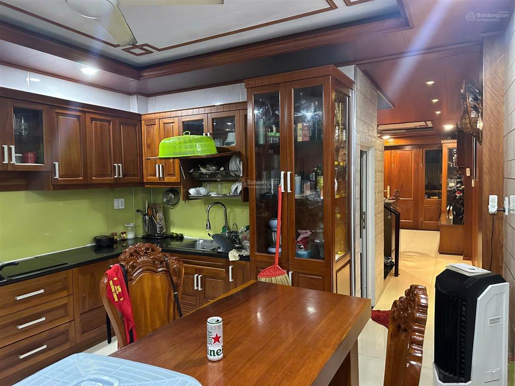 Bán nhà mới đẹp 5 tầng. 5x20m. đường nhựa ô tô tránh. cách sân bay 800m  16 tỷ tl