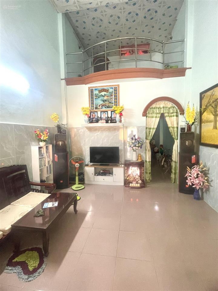 Bán nhà 2 tầng 1 sẹc tô ký còn mới vào ở ngay  hẻm xe tải thông  72m2 (4x18.5) giá chỉ 4.9 tỷ