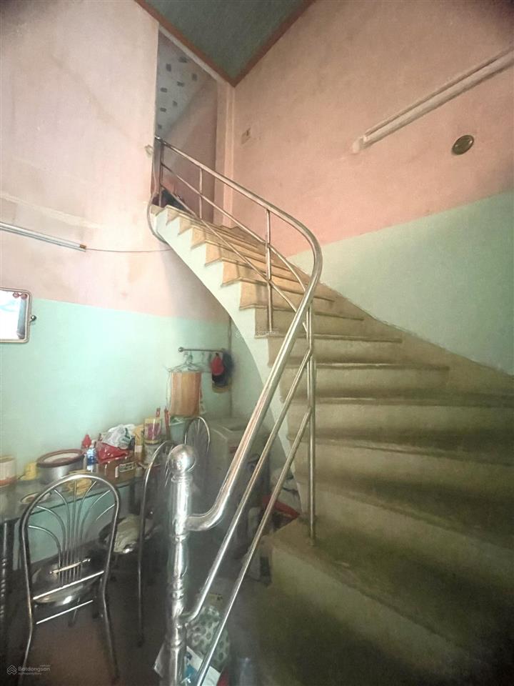 Bán nhà 2 tầng 1 sẹc tô ký còn mới vào ở ngay  hẻm xe tải thông  72m2 (4x18.5) giá chỉ 4.9 tỷ