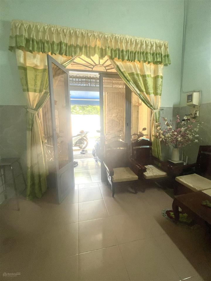 Bán nhà 2 tầng 1 sẹc tô ký còn mới vào ở ngay  hẻm xe tải thông  72m2 (4x18.5) giá chỉ 4.9 tỷ