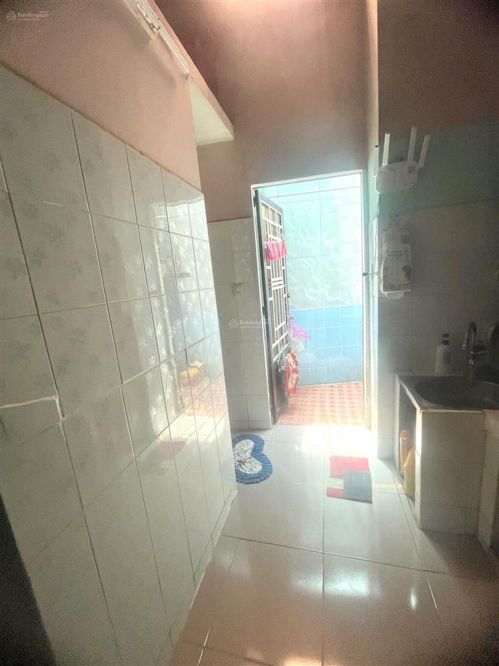 Bán nhà 2 tầng 1 sẹc tô ký còn mới vào ở ngay  hẻm xe tải thông  72m2 (4x18.5) giá chỉ 4.9 tỷ