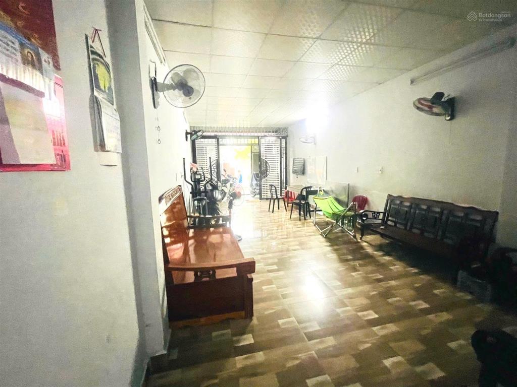 Bán nhà 1 sẹc tô ký  mặt tiền kinh doanh đường xe tải 6m  hơn 100m2 chỉ 4,5 tỷ
