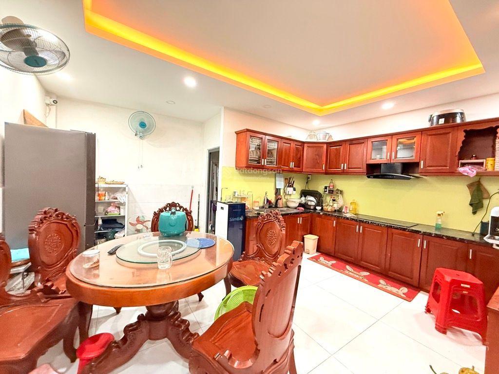 Nhà 5 tầng mặt tiền đường thạnh lộc 54 phường thạnh lộc, q12, dt 50m2 (5mx10m), đường 8m giá 6tỷ