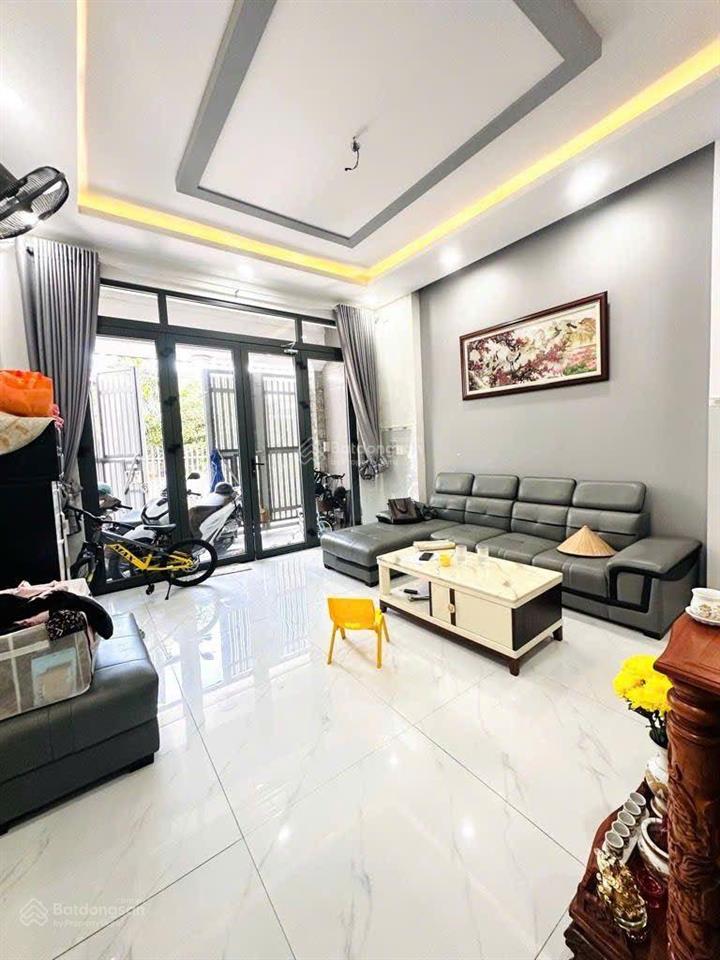 Nhà 4 tầng đường thạnh lộc 19, phường thạnh lộc, q12, dt 67m2(4,4mx15m)hẻm ôtô giá 6,9tỷ.