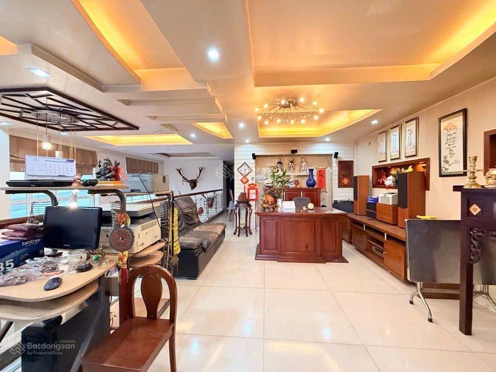 Ngộp bank biệt thự 5 tầng và nhà xưởng 2 tầng mặt tiền đường thới an 04, phường thới an, q12