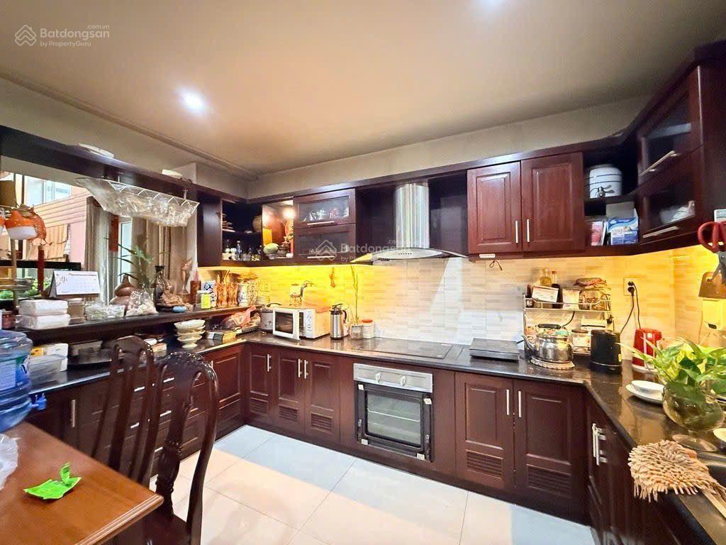 Ngộp bank biệt thự 5 tầng và nhà xưởng 2 tầng mặt tiền đường thới an 04, phường thới an, q12